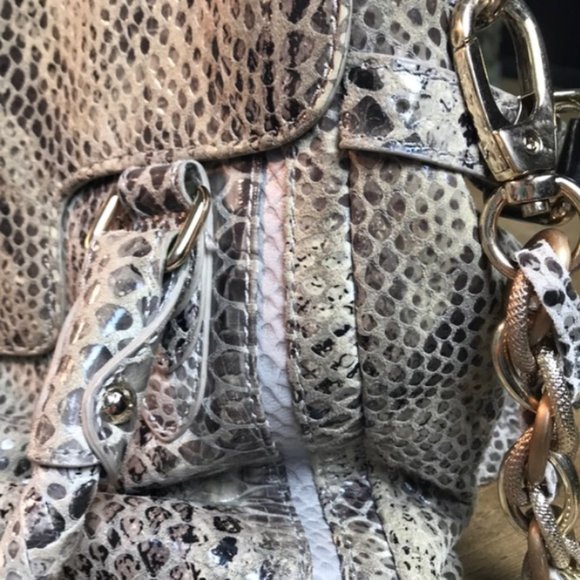 Elliot Lucca Beautiful Snakeskin/Python Print Handbag - Picture 11 of 14